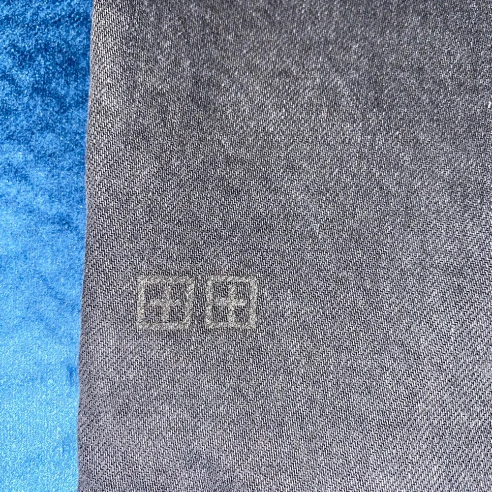 Black Women’s Ksubi pants (29). Never worn before with ALL tags. - Picture 3 of 4